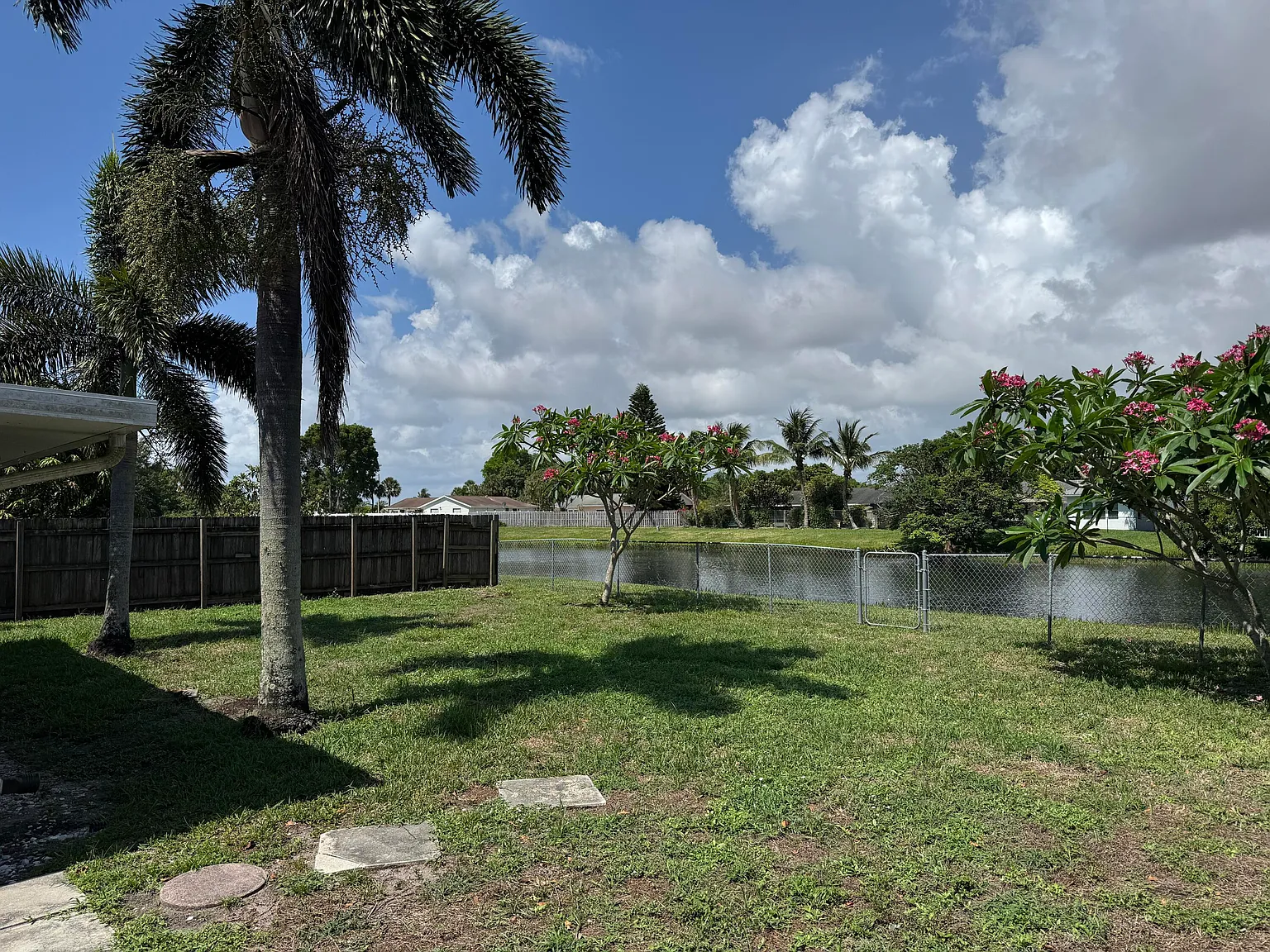 3 bed, 2.0 bath, 1132 sqft, $2,750 — Photo 3