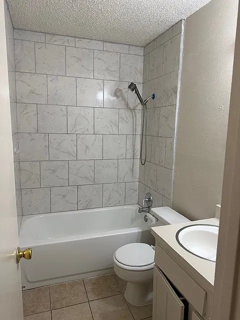 3 bed, 1500 sqft, $2,200 — Photo 2