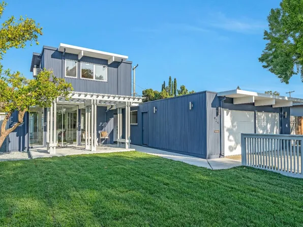 924 Ferngrove Dr, Cupertino, CA 95014