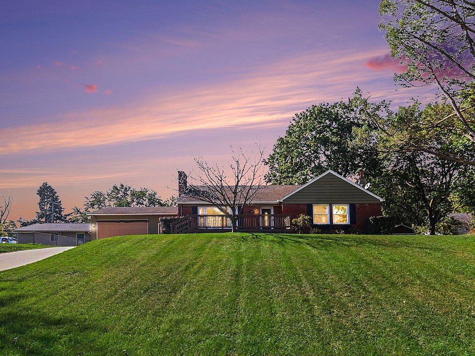 1st image of 167 University Dr