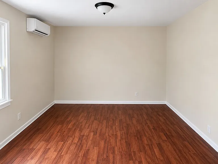6126 Jackson St #4 — Photo 8
