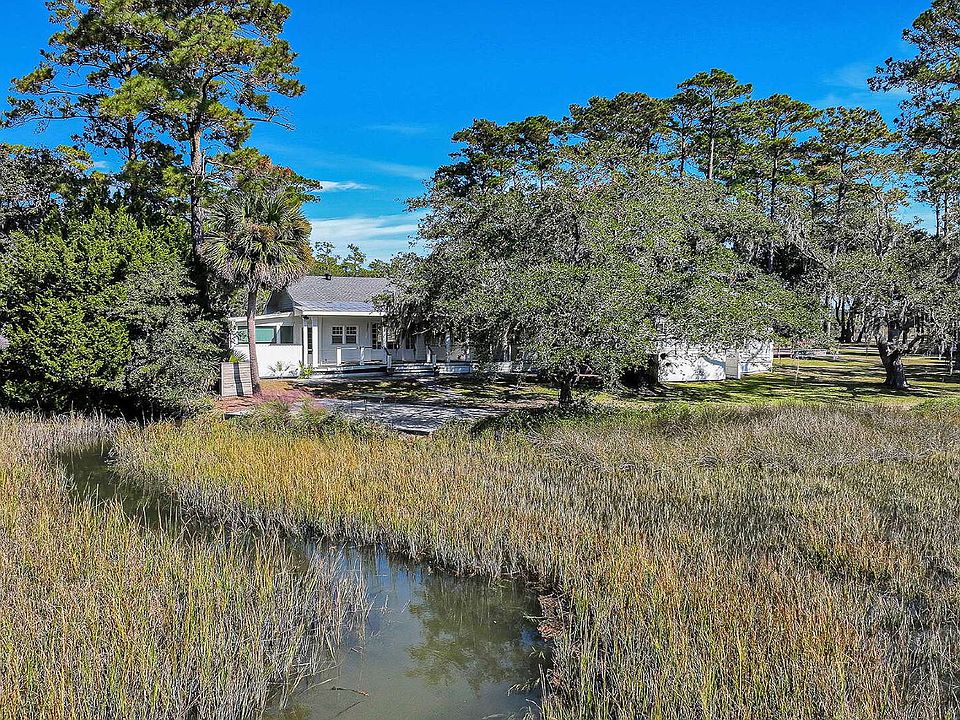 1st image of 35 Linden Plantation Dr E