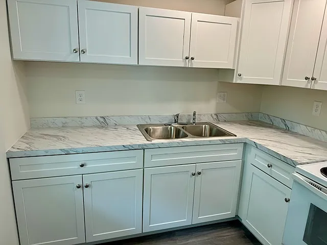 520 Snyder Ave #203 — Photo 5