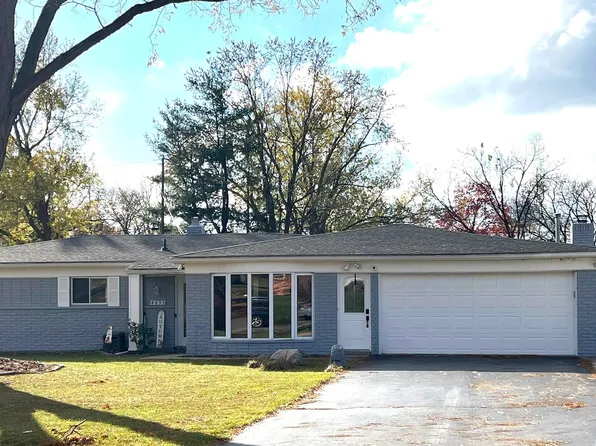 4895 Curtis Ln, Clarkston, MI 48346