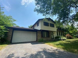 156 Apple Creek Ln, Rochester, NY 14612