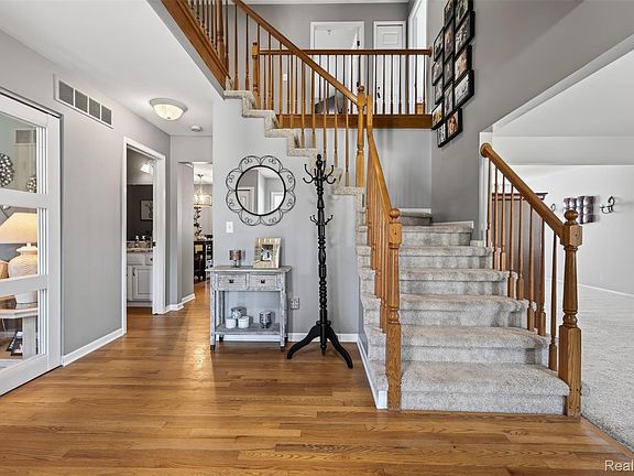 4th image of 6167 Foxfire Cir