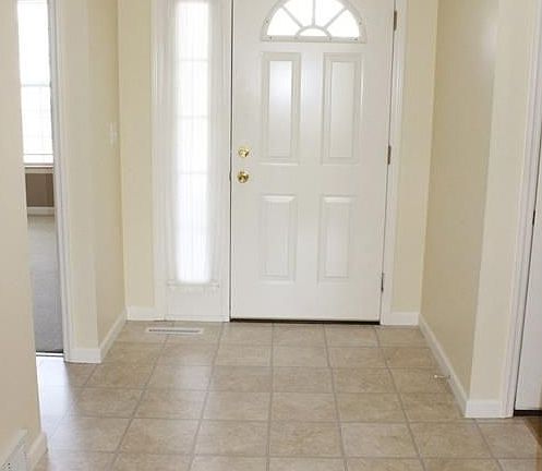 3rd image of 2935 Somerbrook Ln