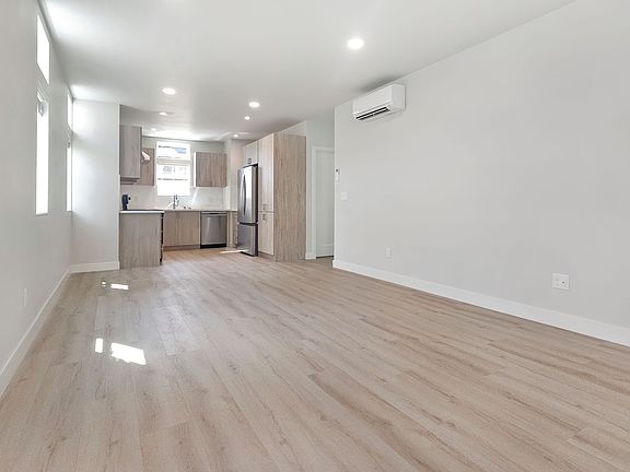 5th image of 4128 13th Ave S