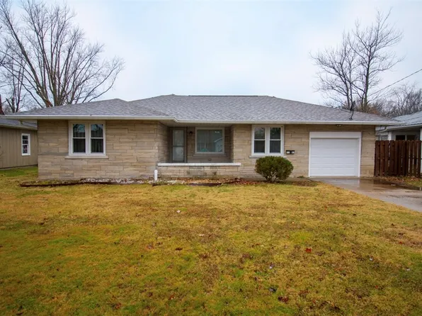 1103 N Robb St, Robinson, IL 62454