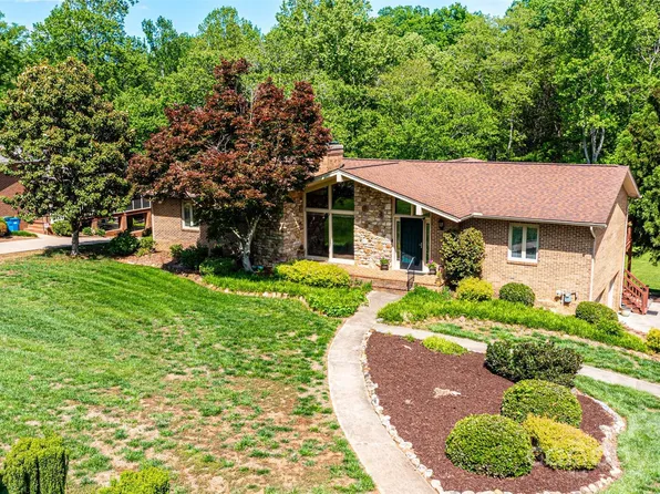 3520 4th Street Blvd NW, Hickory, NC 28601