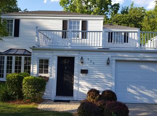 626 E Lynden Ln, Arlington Heights, IL
