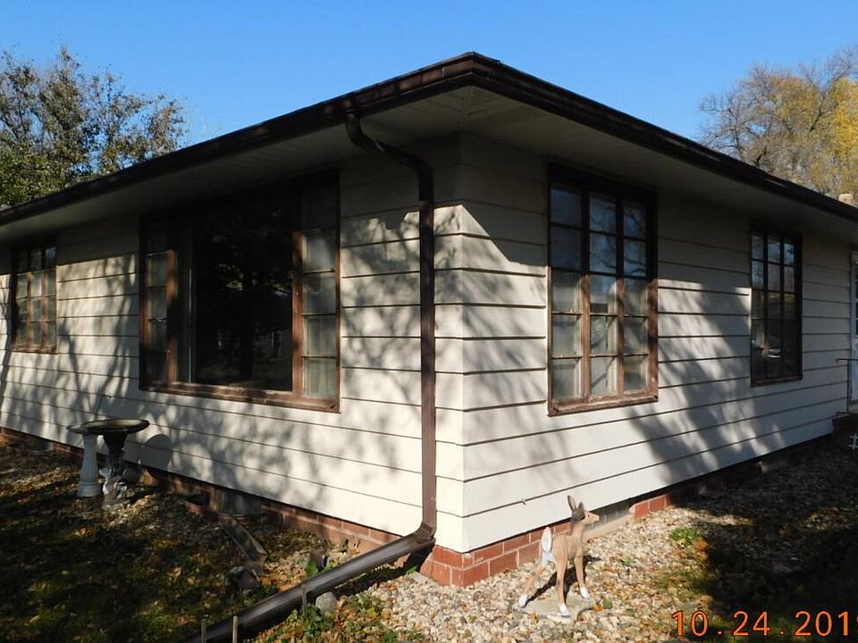 2nd image of 207 Poplar St