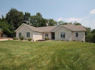 53 Rhineland Pl, Millstadt, IL 62260