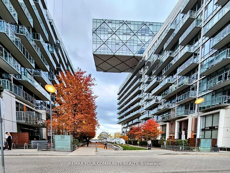39 Queens Quay E #815 — Photo 42