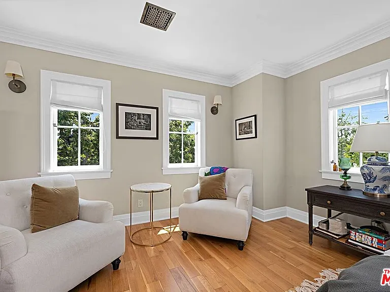 379 N Ridgewood Pl — Photo 22