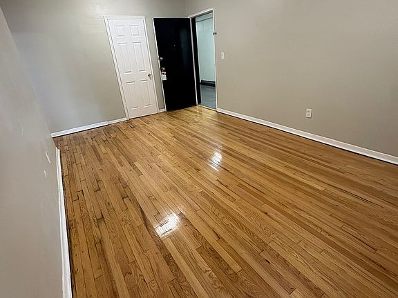 5th image of 48 Carteret St #17A