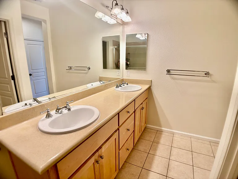 4466 Laird Cir — Photo 21