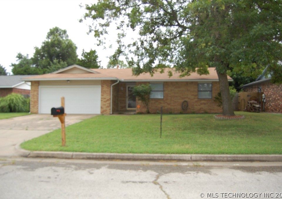 1st image of 553 E 139th Pl