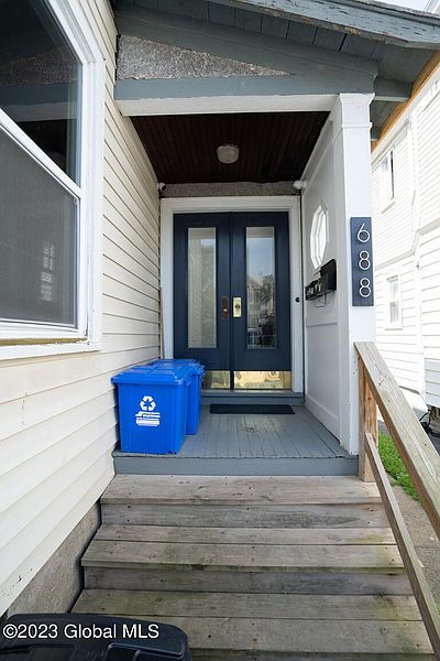 3rd image of 688 Myrtle Avenue
