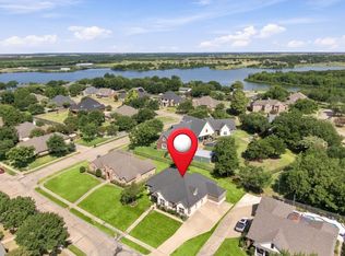 1906 Clearview Dr, Ennis, TX 75119