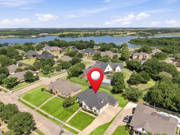 1906 Clearview Dr, Ennis, TX 75119