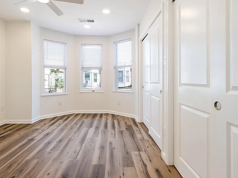 5058 Hoopes St — Photo 13