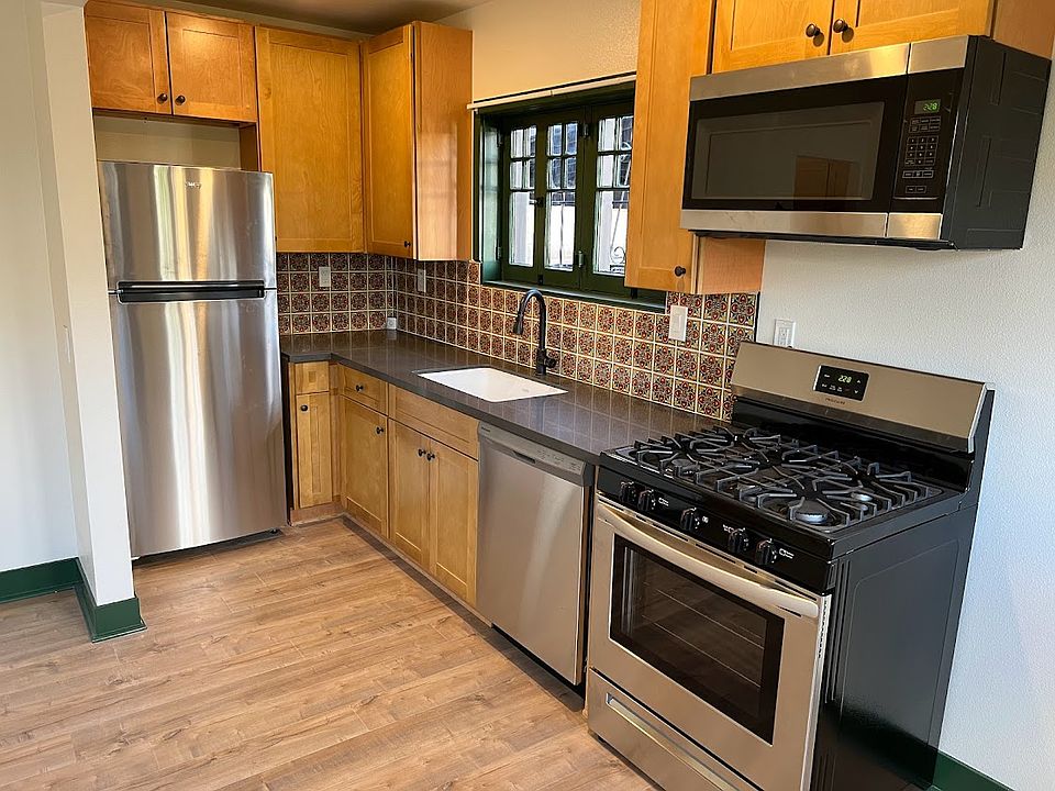 Kitchen includes Stove, Fridge, Microwave, Dishwasher & Garbage Disposal.