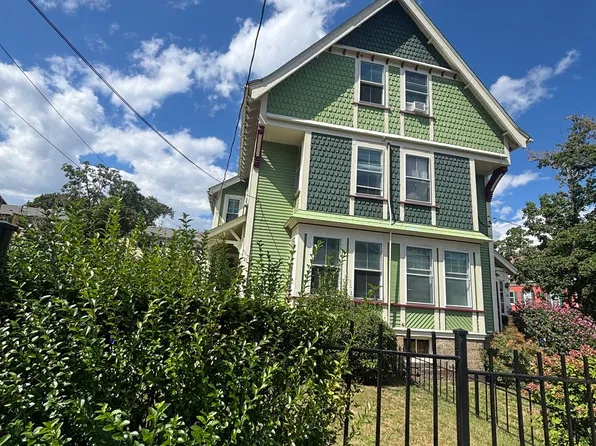 19 Trull St, Dorchester, MA 02125