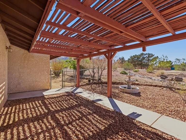 7273 Sunny Vista Rd — Photo 24