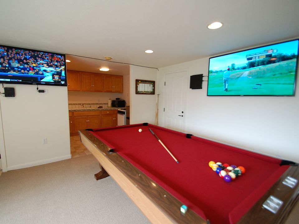 Studio / "Man Cave"