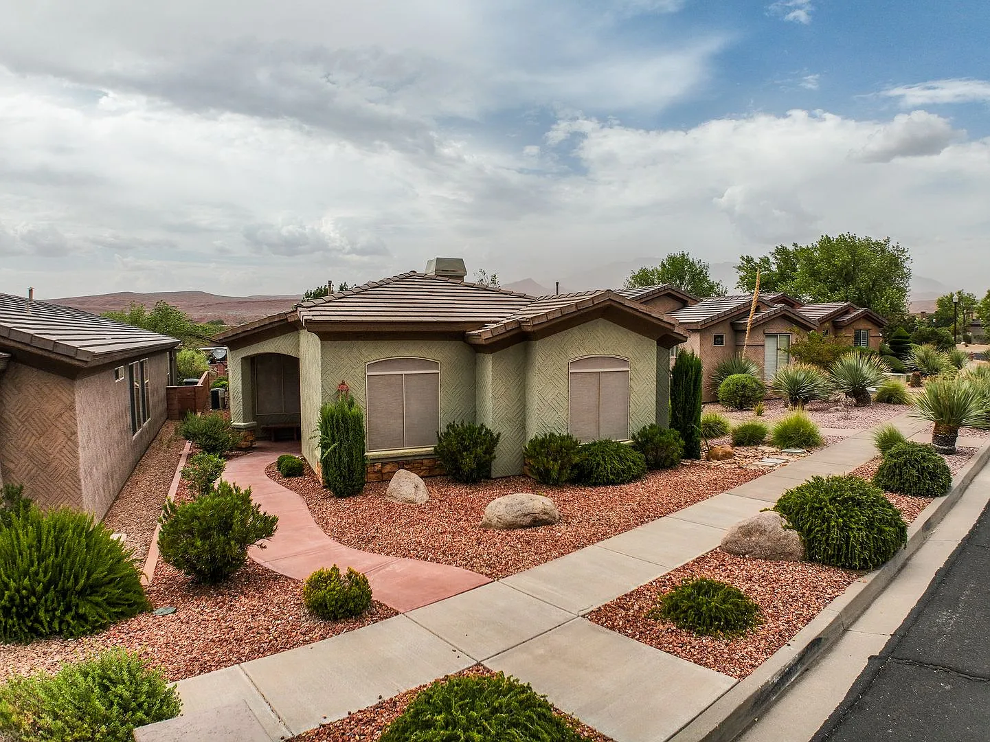 Available 10/1/26 - Furnished 3 bed, 2 Bath Home For Rent — Photo 1