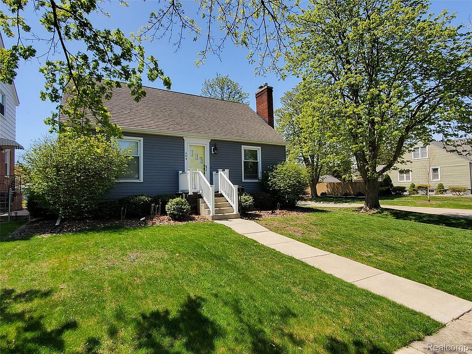1st image of 604 Parkwood Ave