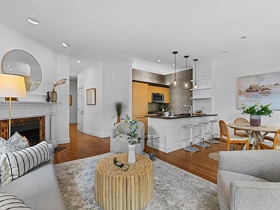 3rd image of 203 Saint Botolph St APT 3
