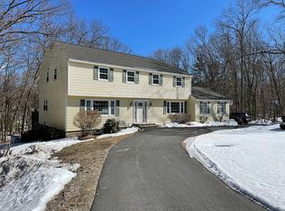 43 Brentwood Rd, Chelmsford, MA 01824