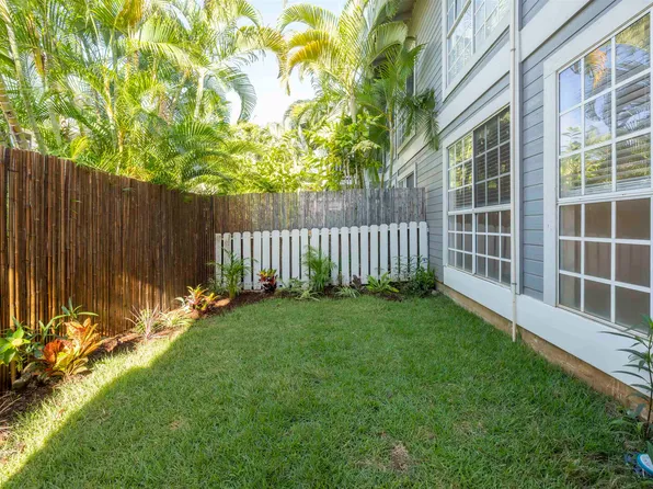 160 Keonekai Rd APT 8-102, Kihei, HI 96753