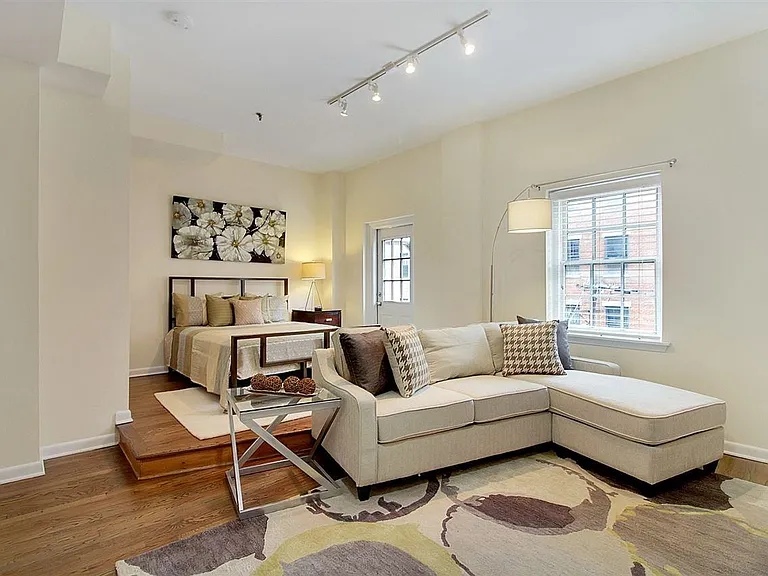 227 Columbus Dr #204B — Photo 2