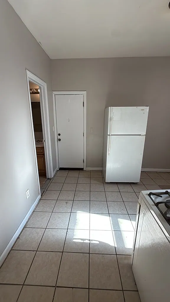 2 bed, $1,650 — Photo 1