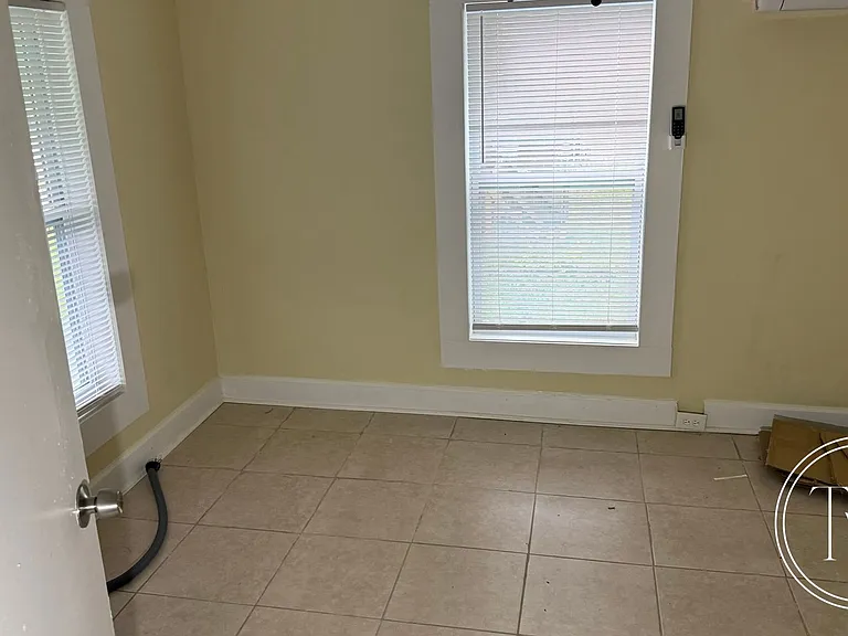 2408 Gordon St — Photo 12