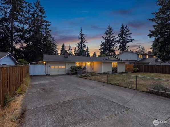 8825 Quinault Drive NE, Olympia, WA 98516