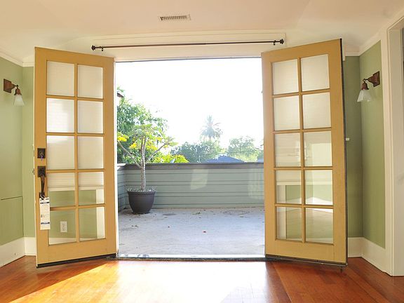 4th image of 1097 N Sierra Bonita Ave #10977-1/2