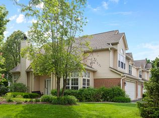 1692 Penn Ct, Crystal Lake, IL 60014