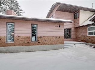 6719 E Coach Hill Rd SW, Calgary, AB T3H1B7