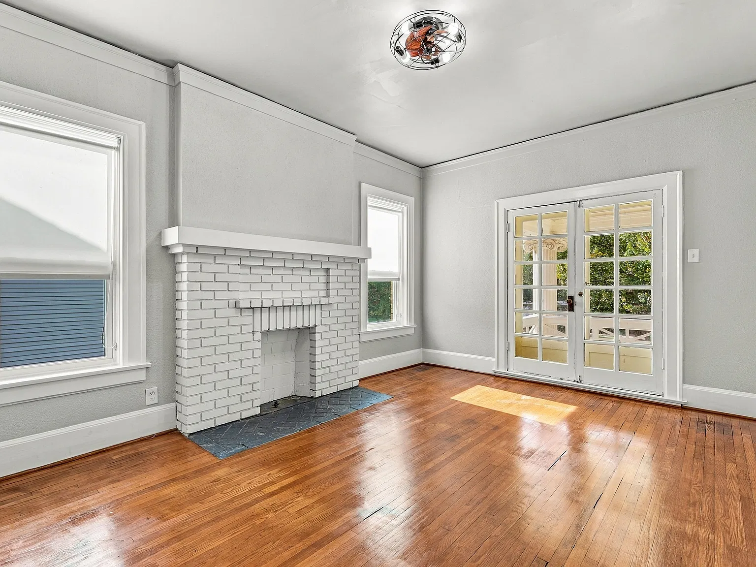 4914 Victor Street - 4 — Photo 4