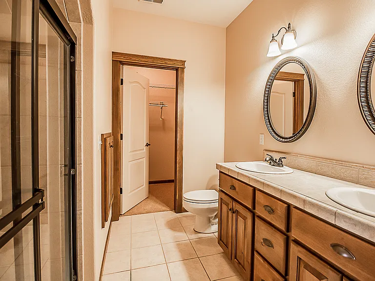 1462 E Mordyl Loop — Photo 8