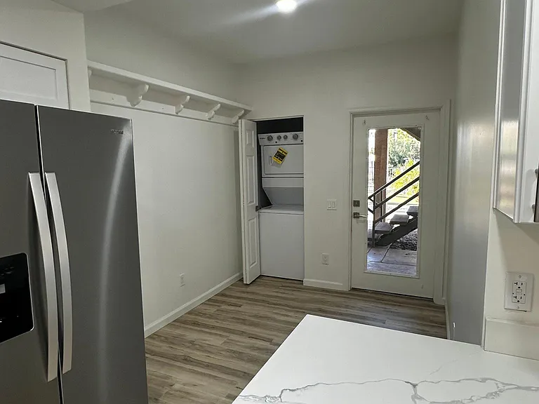 101 N 7th St #184 — Photo 28