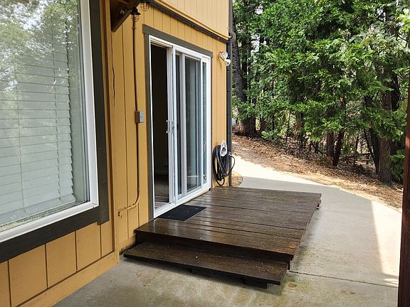 3rd image of 13897 Highland Dr