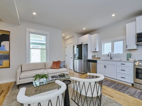17 Macarthur St #2, Somerville, MA 02145