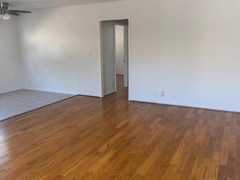 14308 Tiara St — Photo 12