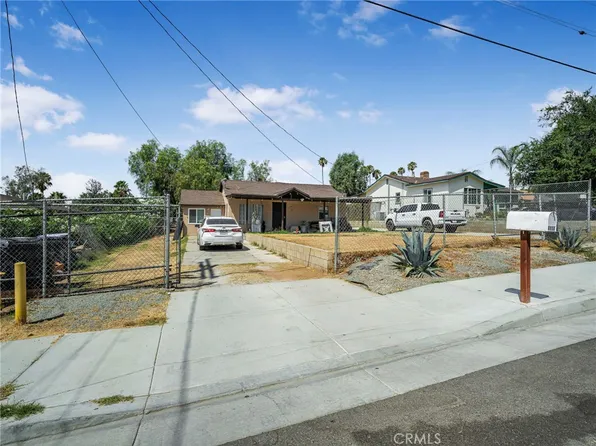 6958 37th St, Riverside, CA 92509