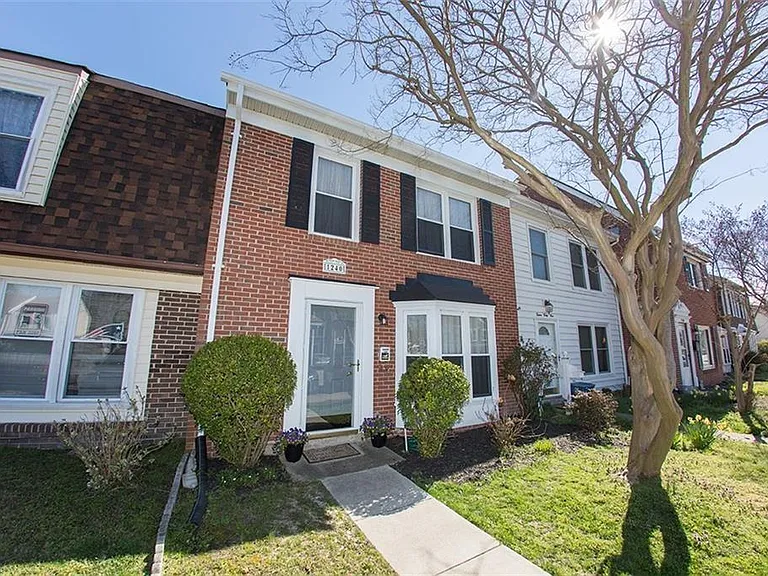 1240 White Birch Ln — Photo 4